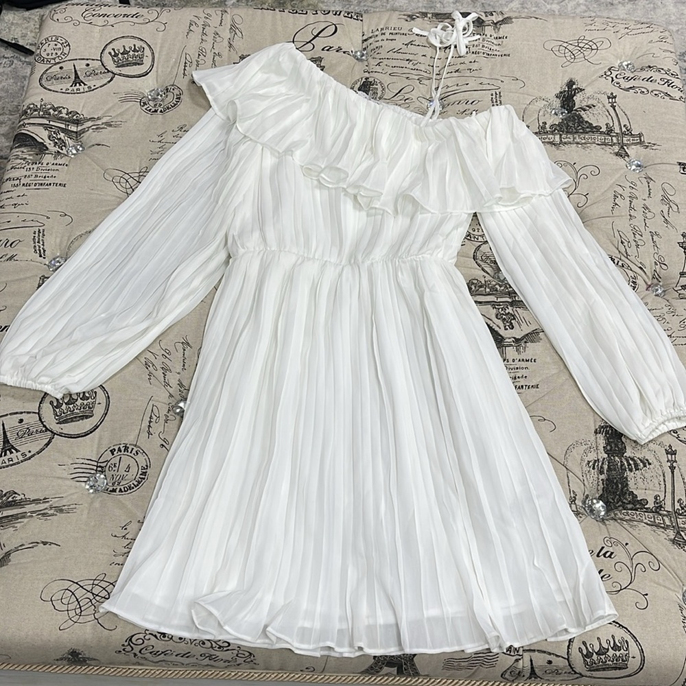 ENDLESS ROSE Pleated One Shoulder Dress - Picture 4 of 11